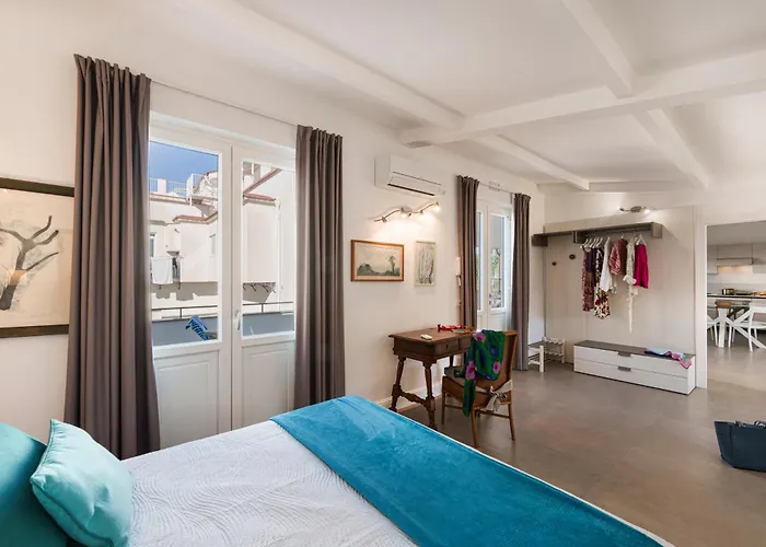 Enfasi Holiday Home