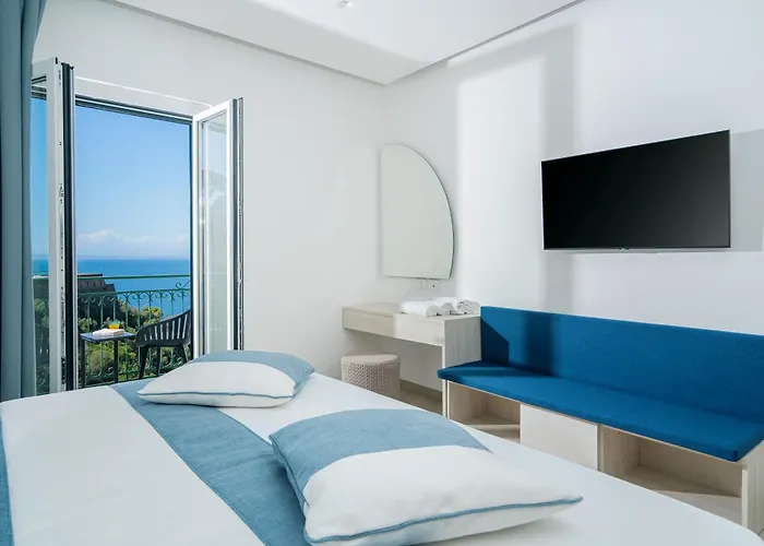 Sea View Deluxe Apartments